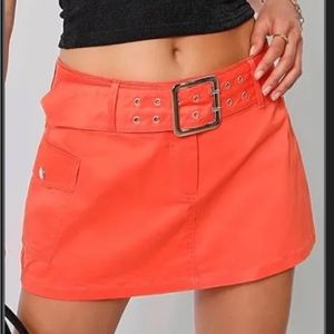 Mini orange skirt w belt